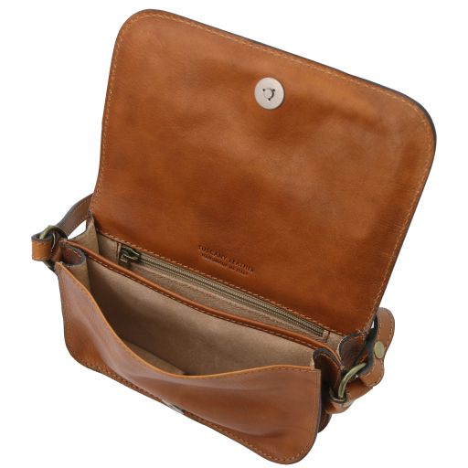 Carmen - Leather shoulder bag with flap
