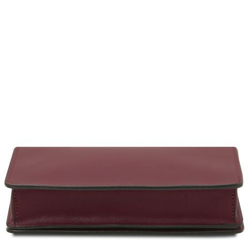Opera - Leather clutch with chain strap